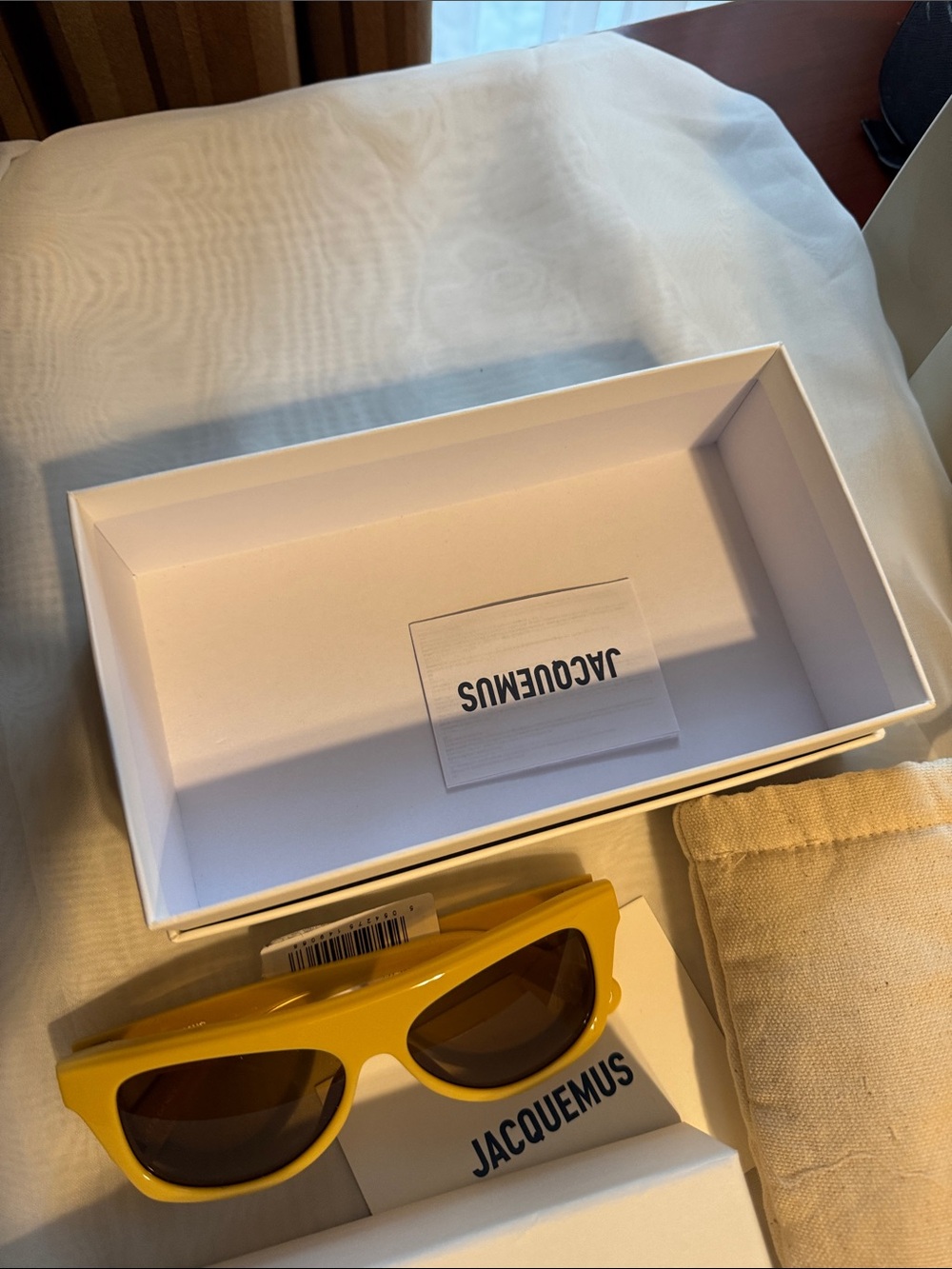 Jacquemus Cream Yellow Rectangular Sunglasses - Picture 5 of 12